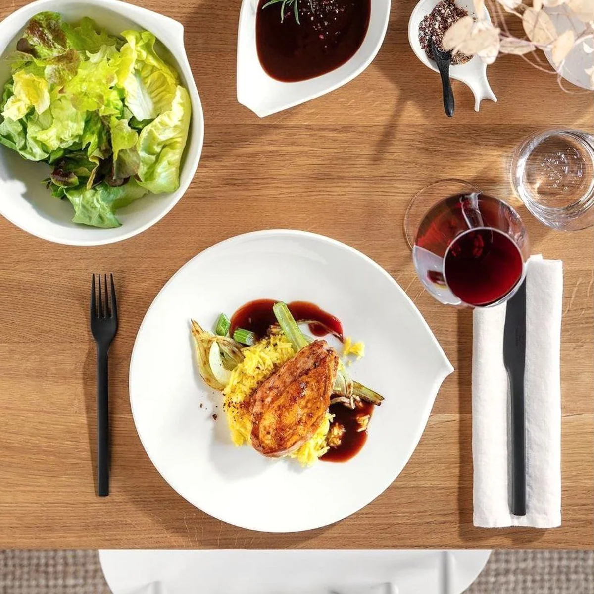 Villeroy & Boch Flow Tafelservice 12-tlg., zeitloses Design, spülmaschinenfest, mikrowellensicher 3