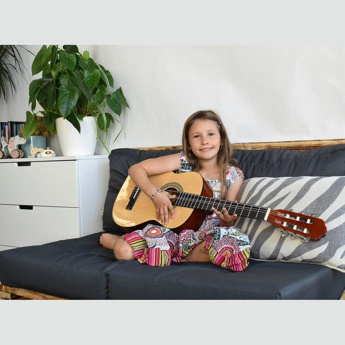 Voggenreiter Voggys Kindergitarren-Set, ideal für den Einstieg ins Gitarrenspiel 2