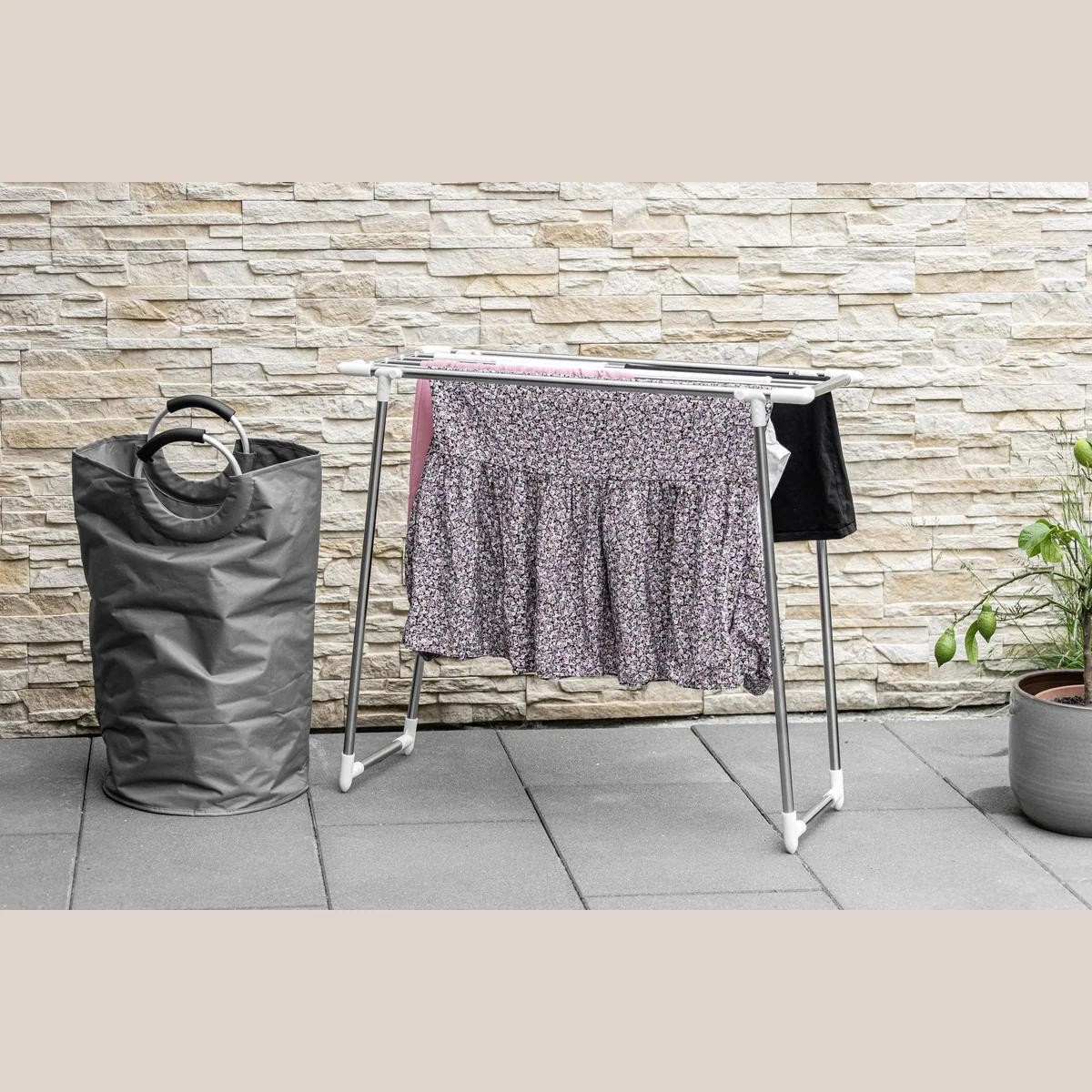 Wenko Wäscheständer Profi Single, 5,50 m Trockenlänge, platzsparend für Balkon & Badewanne 5