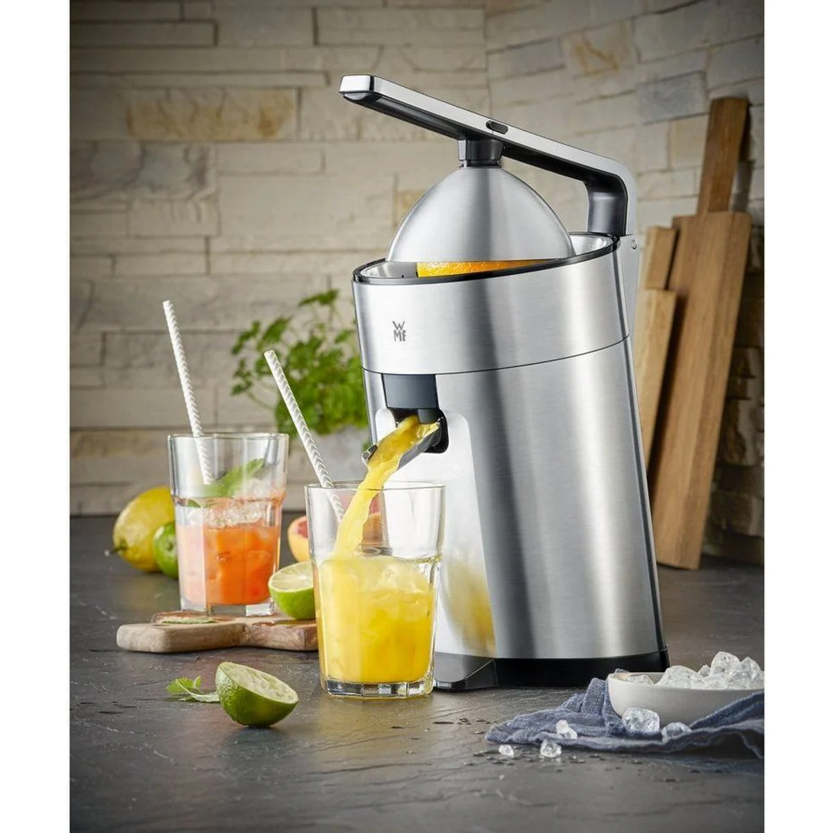 WMF Zitruspresse Profi Plus, 160 W, hohe Saftausbeute, einfache Reinigung, ergonomisches Design