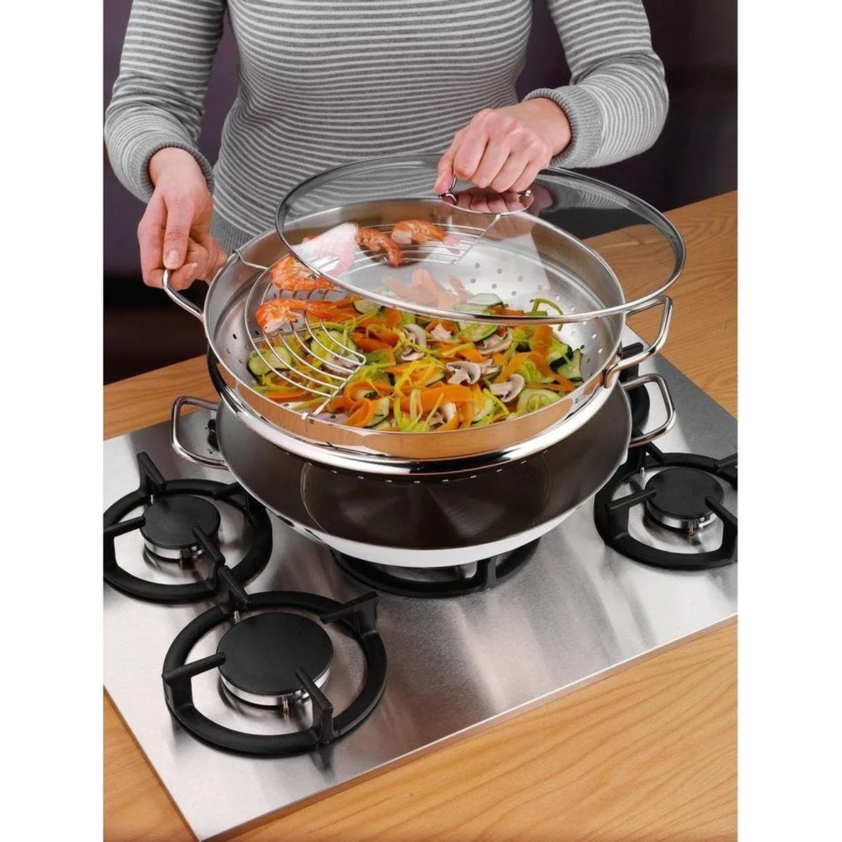 WMF Wokpfanne Macao 36 cm, vielseitig einsetzbar, für alle Herdarten geeignet 3