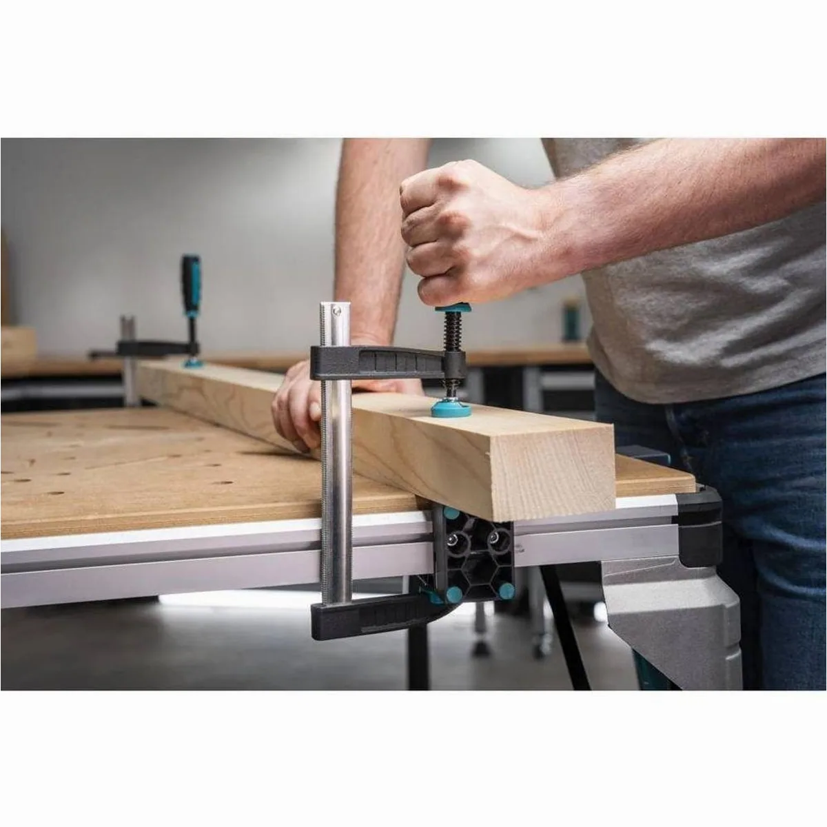 Wolfcraft SC 80-300 Schraubzwinge, hohe Spannkraft, ergonomischer Griff — max. 270 kg 3