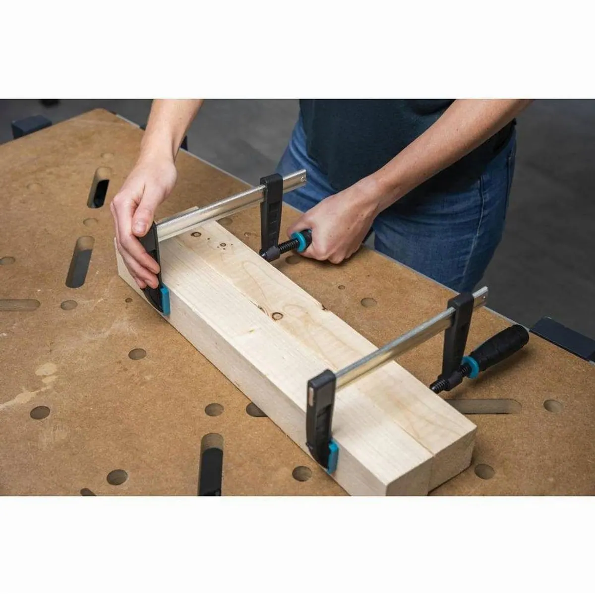 Wolfcraft SC 80-300 Schraubzwinge, hohe Spannkraft, ergonomischer Griff — max. 270 kg 4