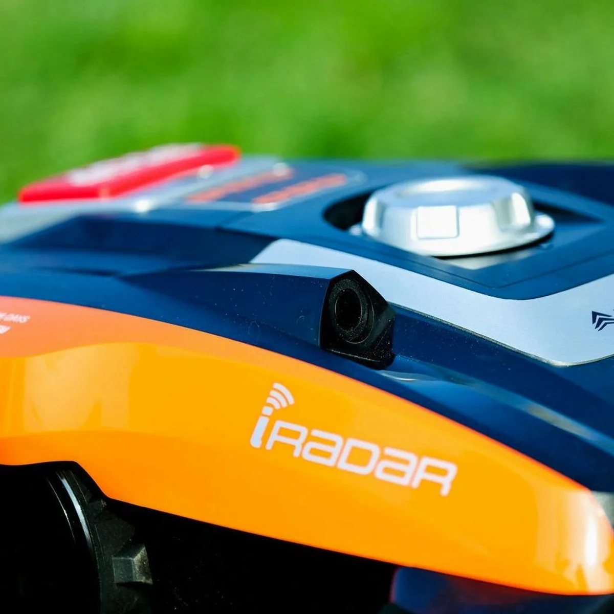 Yardforce COMPACT 400RiS Rasenmähroboter, magnetdrahtgesteuert, für Flächen bis 400 m² 4