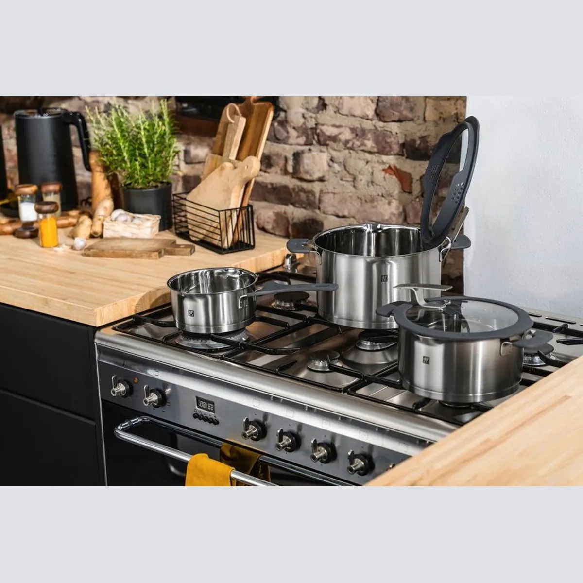 Zwilling Topf-Set Simplify, 9-teilig, Edelstahl 18/10 — 3 Kochtöpfe, Bratentopf, Stieltopf 2